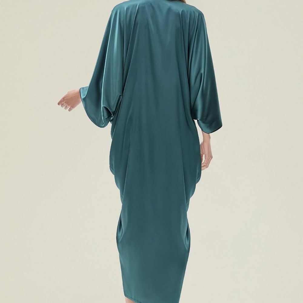 Elegant Teal Midi Dress with Embellished Detail - Picture 2 of 6